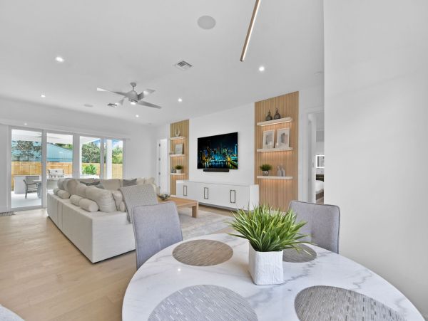 Delray Beach Beautiful Five Bedroom Vacation Home with Pool 5 Bedroom
