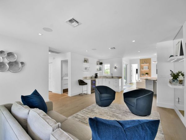 Delray Beach Beautiful Five Bedroom Vacation Home with Pool 5 Bedroom