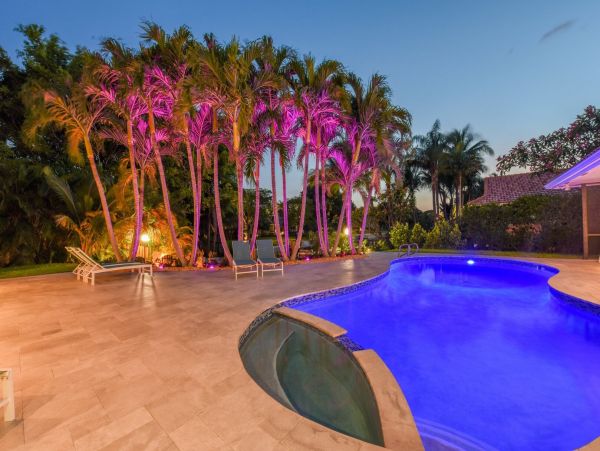 Boca Raton Lakeside Five Bedroom Upscale Vacation Rental Home