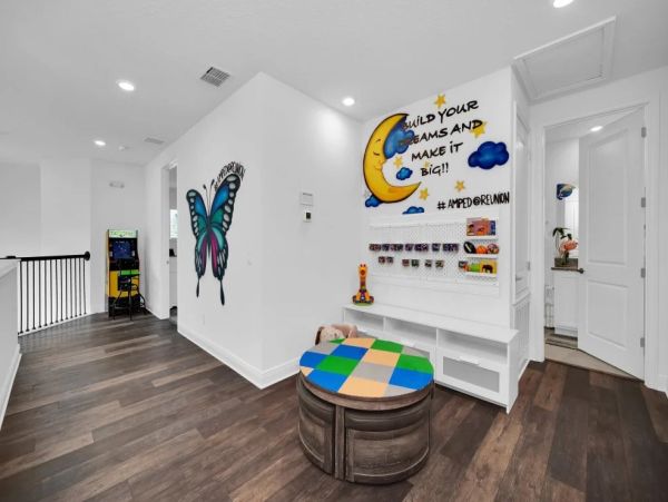 Orlando Exceptional Four Bedroom Vacation Villa