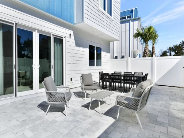 Orlando Four Bedroom Luxury Vacation Residence