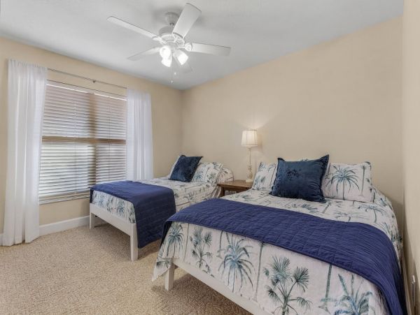 Cape Coral Beautifully Appointed 2-Bedroom Condo