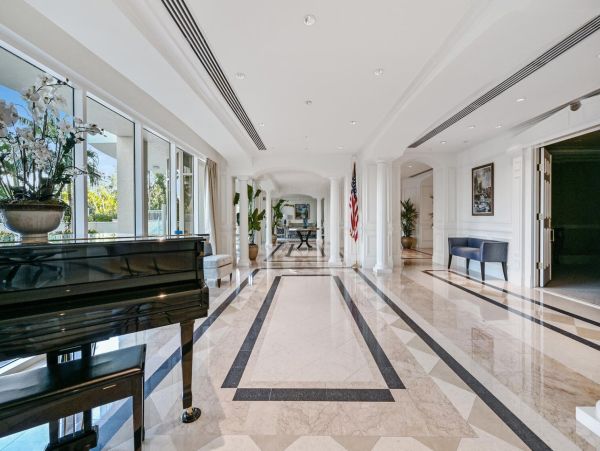 Private Beachfront Dining Exclusive Naples Three Bedroom