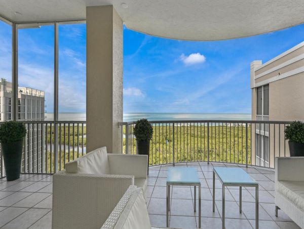 Private Beachfront Dining Exclusive Naples Three Bedroom