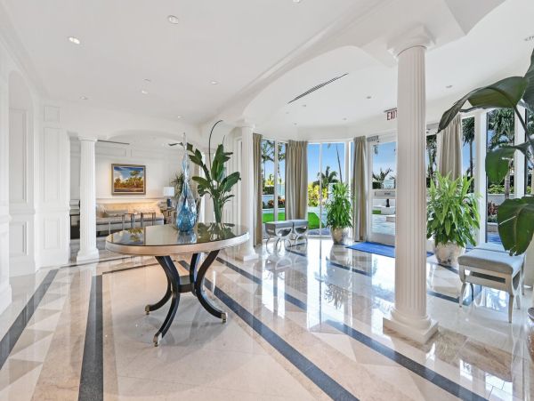 Private Beachfront Dining Exclusive Naples Three Bedroom