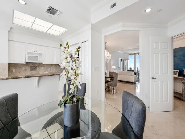 Private Beachfront Dining Exclusive Naples Three Bedroom