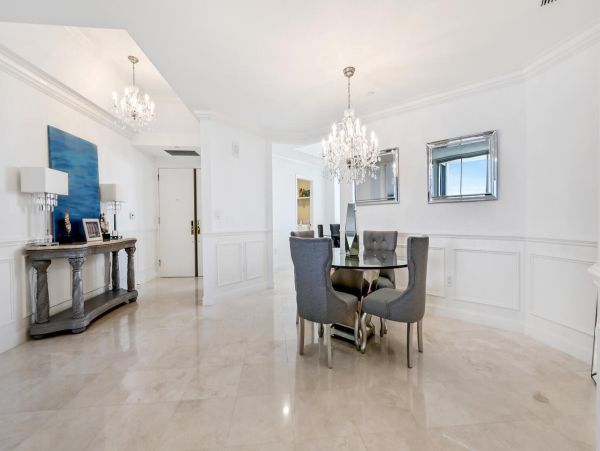 Private Beachfront Dining Exclusive Naples Three Bedroom
