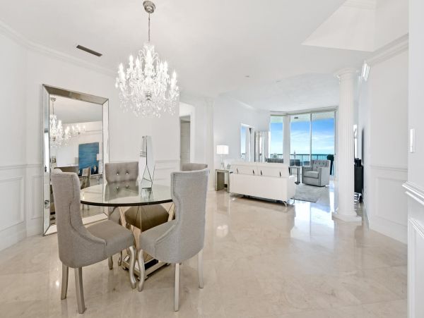 Private Beachfront Dining Exclusive Naples Three Bedroom
