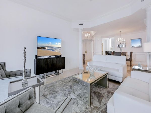 Private Beachfront Dining Exclusive Naples Three Bedroom