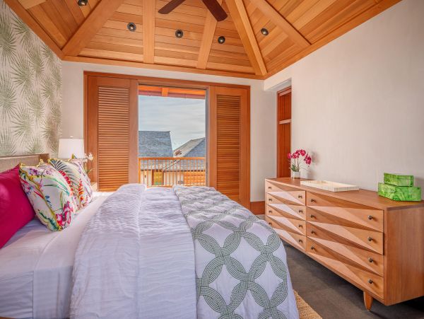 Kauai Luxury Vacation Rental - South Shore Villa and Guest House with Pool