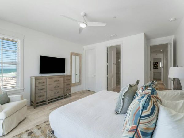 Beachfront 10-Bedroom Vacation Rentals  with Private Pools in Panama City Beach