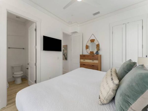 Beachfront 10-Bedroom Vacation Rentals  with Private Pools in Panama City Beach