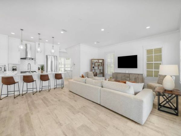Beachfront 10-Bedroom Vacation Rentals  with Private Pools in Panama City Beach
