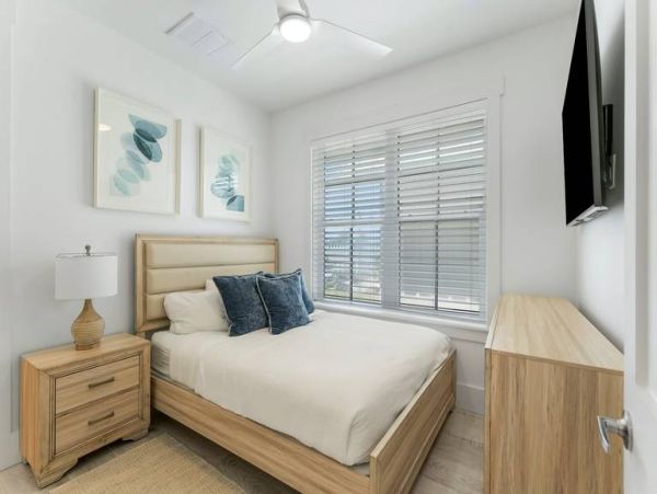 Beachfront 10-Bedroom Vacation Rentals  with Private Pools in Panama City Beach