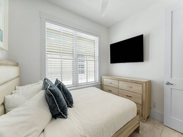 Beachfront 10-Bedroom Vacation Rentals  with Private Pools in Panama City Beach