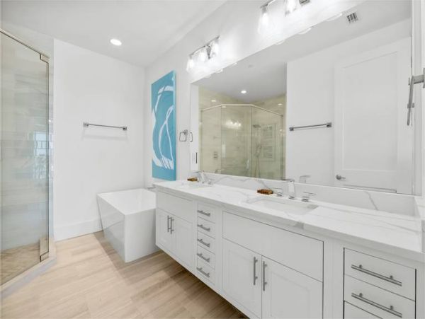 Beachfront 10-Bedroom Vacation Rentals  with Private Pools in Panama City Beach