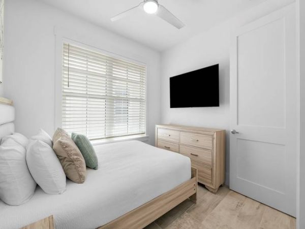 Beachfront 10-Bedroom Vacation Rentals  with Private Pools in Panama City Beach