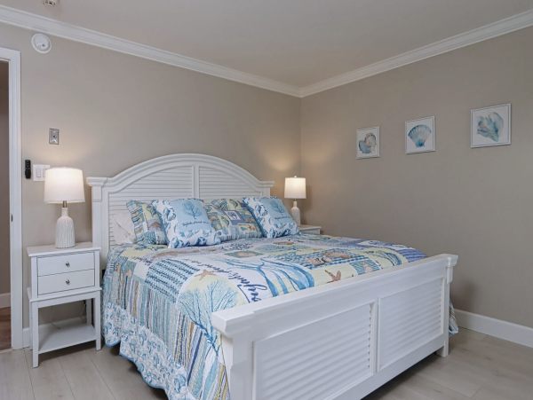 Beachfront Elegance on Sanibel Island - 3 BR Condo with Gulf Views