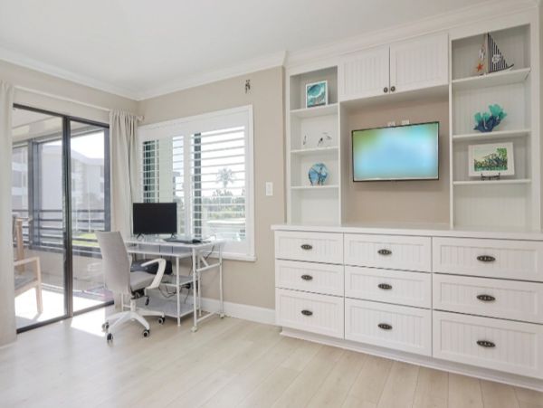 Beachfront Elegance on Sanibel Island - 3 BR Condo with Gulf Views