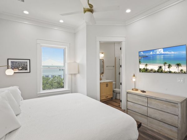 Elegant Beachfront Escape with Private Pool & Gulf Views in St. George Island Hot Tub Beach