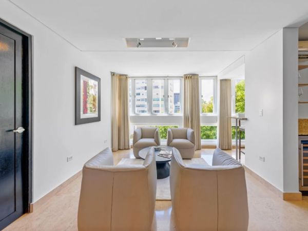 Puerto Rico Stylish Four Bedroom Vacation Rental Walk to Beach
