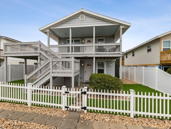 Beach Vacation Rental 3-Bedroom Fernandina Beach House