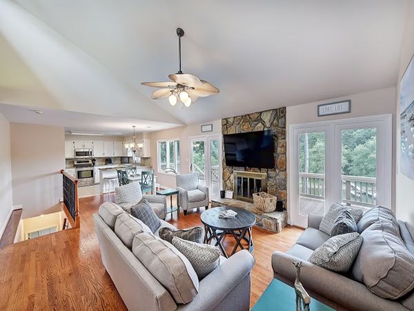 Lake Norman Home 1093979