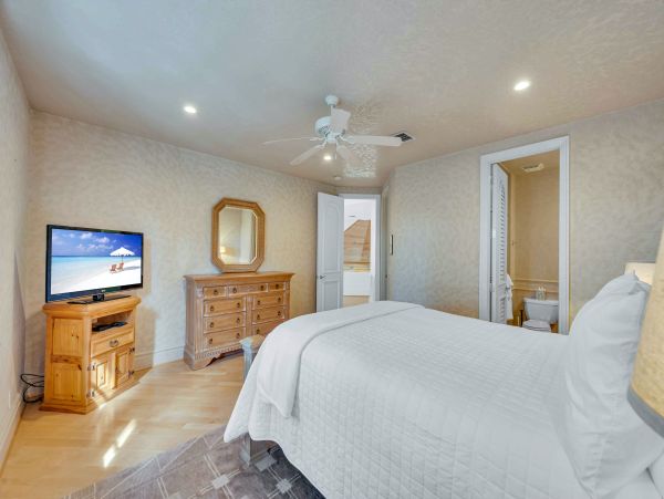 Exclusive Five Bedroom Fort Lauderdala Vacation Home