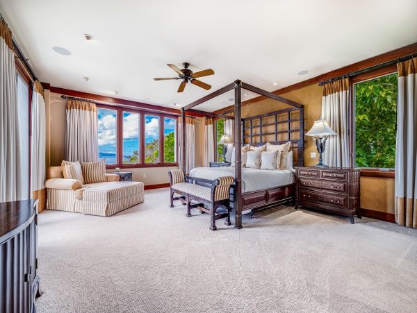 One of The most Sought After Private Villas in Waillea.