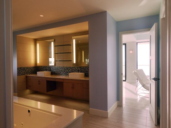 Five Bedroom Beachfront Treasure Island Vacation Home with Pool & Stunning Views