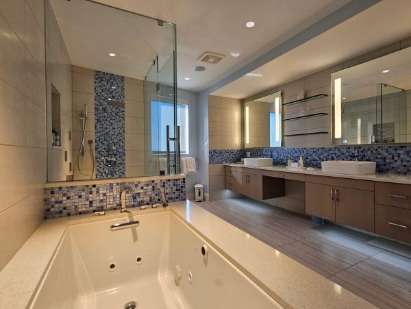 Five Bedroom Beachfront Treasure Island Vacation Home with Pool & Stunning Views