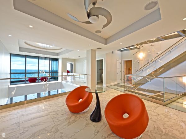 Five Bedroom Beachfront Treasure Island Vacation Home with Pool & Stunning Views