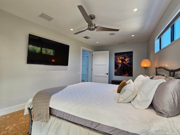 Five Bedroom Beachfront Treasure Island Vacation Home with Pool & Stunning Views