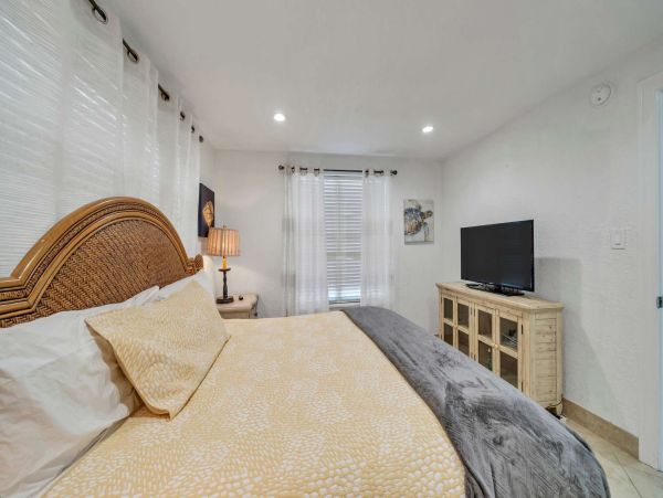 Luxury Gulf Front Vacation Rental in Miramar Beach -  Beachfront Event Home