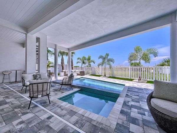 Gulf Front Vacation Rental with Private Pool & Jacuzzi Luxury Treasure Island Beach House