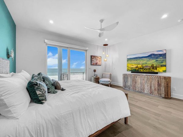 Gulf Front Vacation Rental with Private Pool & Jacuzzi Luxury Treasure Island Beach House