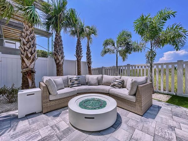 Gulf Front Vacation Rental with Private Pool & Jacuzzi Luxury Treasure Island Beach House