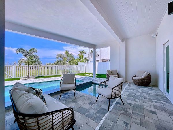 Gulf Front Vacation Rental with Private Pool & Jacuzzi Luxury Treasure Island Beach House