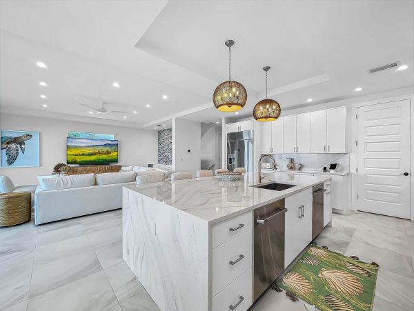 Gulf Front Vacation Rental with Private Pool & Jacuzzi Luxury Treasure Island Beach House