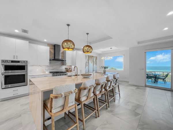 Gulf Front Vacation Rental with Private Pool & Jacuzzi Luxury Treasure Island Beach House