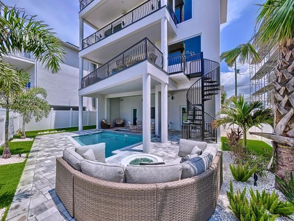Gulf Front Vacation Rental with Private Pool & Jacuzzi Luxury Treasure Island Beach House