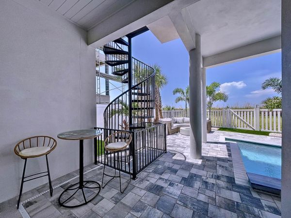 Gulf Front Vacation Rental with Private Pool & Jacuzzi Luxury Treasure Island Beach House