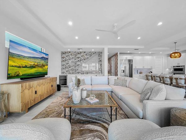 Gulf Front Vacation Rental with Private Pool & Jacuzzi Luxury Treasure Island Beach House