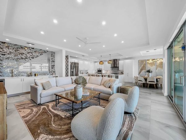 Gulf Front Vacation Rental with Private Pool & Jacuzzi Luxury Treasure Island Beach House