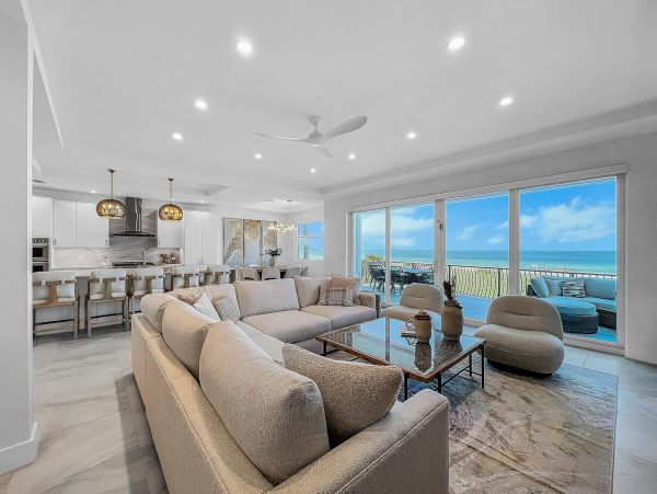 Gulf Front Vacation Rental with Private Pool & Jacuzzi Luxury Treasure Island Beach House