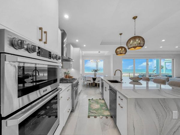 Gulf Front Vacation Rental with Private Pool & Jacuzzi Luxury Treasure Island Beach House