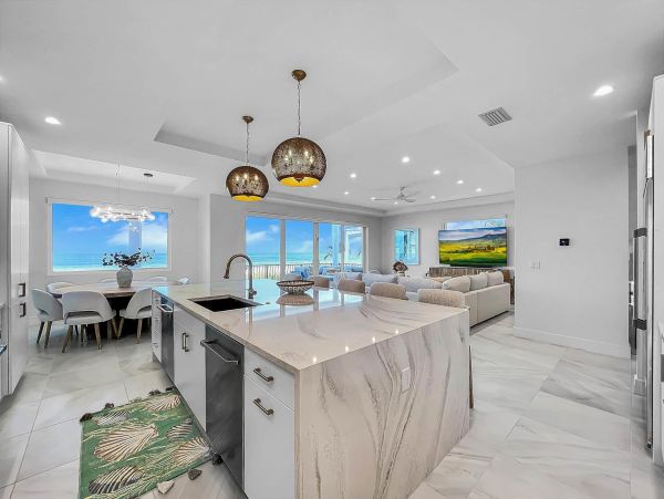 Gulf Front Vacation Rental with Private Pool & Jacuzzi Luxury Treasure Island Beach House
