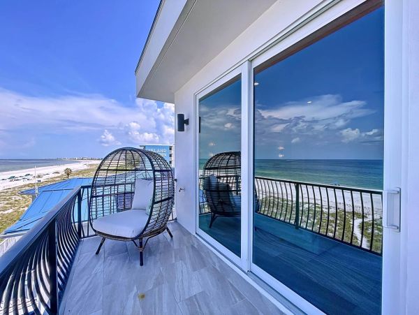 Gulf Front Vacation Rental with Private Pool & Jacuzzi Luxury Treasure Island Beach House