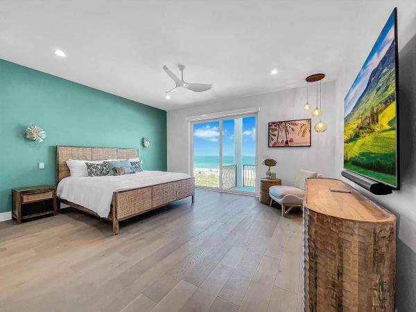 Gulf Front Vacation Rental with Private Pool & Jacuzzi Luxury Treasure Island Beach House
