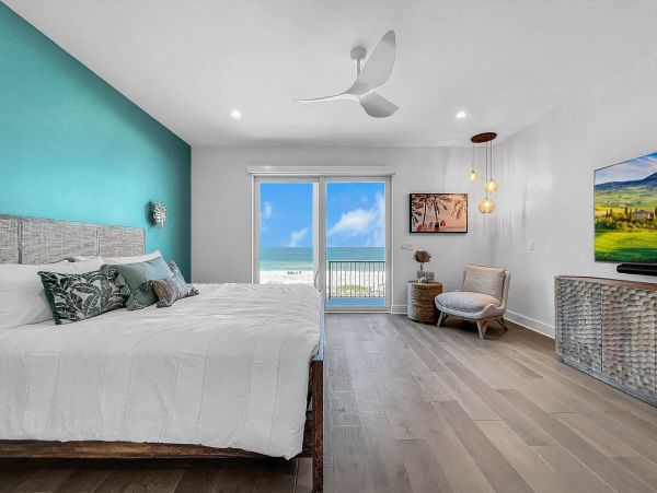 Gulf Front Vacation Rental with Private Pool & Jacuzzi Luxury Treasure Island Beach House